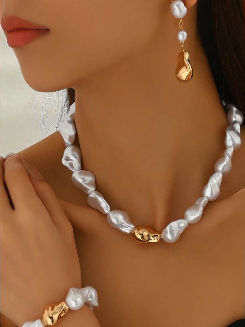 Vintage Style Gold & Pearl-Effect Statement Jewelry Set White/Gold - NWOT